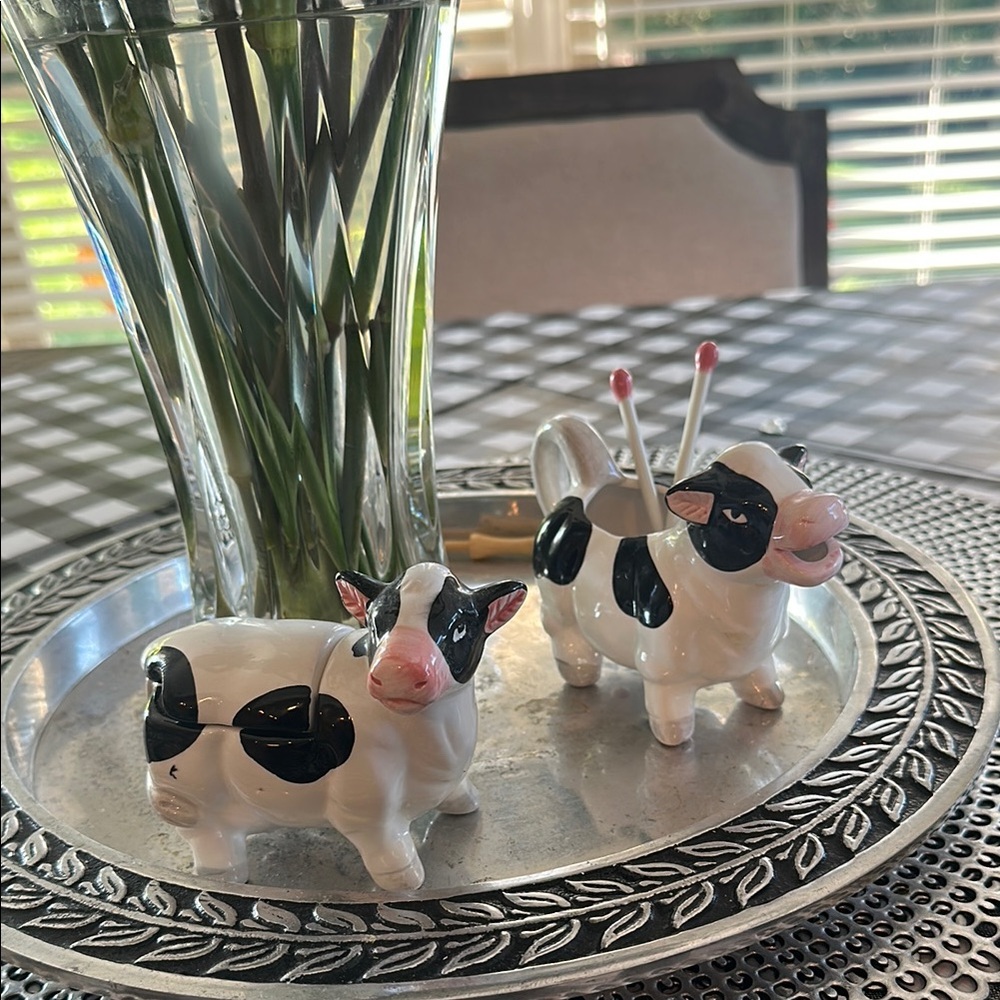 Cow Salt and Pepper Shakers.   Exclusively made Macy and Company  made in Taiwan